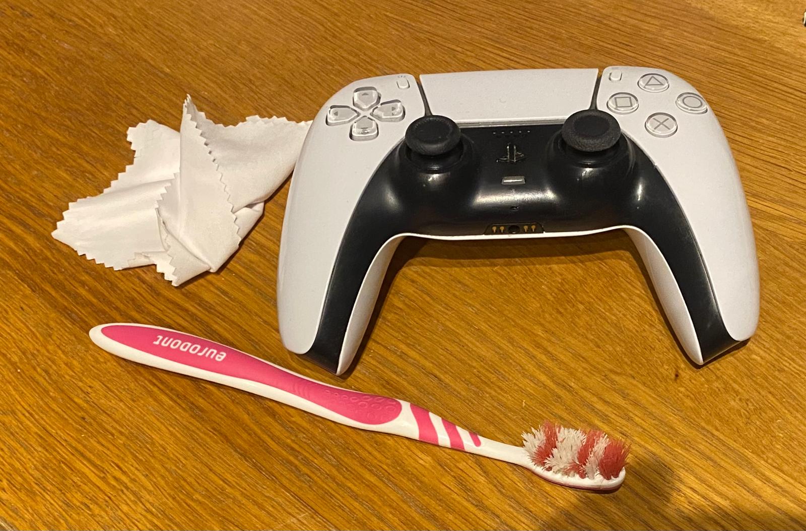 PS5 Controller richtig reinigen - so geht's